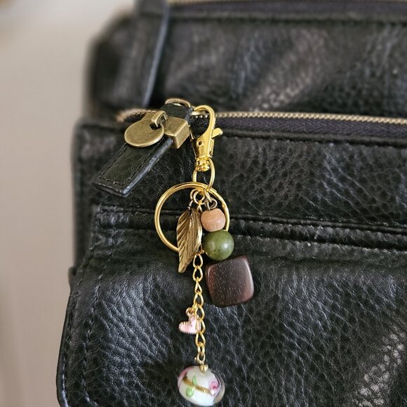 Vintage Floral Beaded Keychain with Gold Leaf Charm Bag - Picture 5 of 8